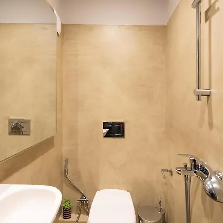 Seaside 2 Bedrooms In Glyfada