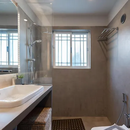 Seaside 2 Bedrooms In Glyfada 아테네