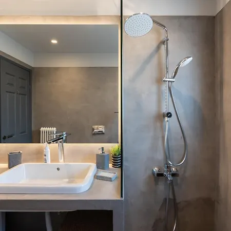 Seaside 2 Bedrooms In Glyfada 아테네